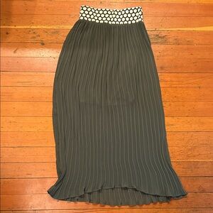 Chic Dark Olive Green Pleated Maxi Skirt